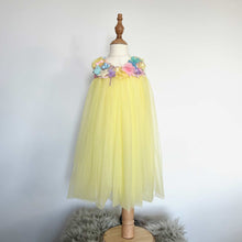 Load image into Gallery viewer, 4-5 year yellow dress with whimsical applique
